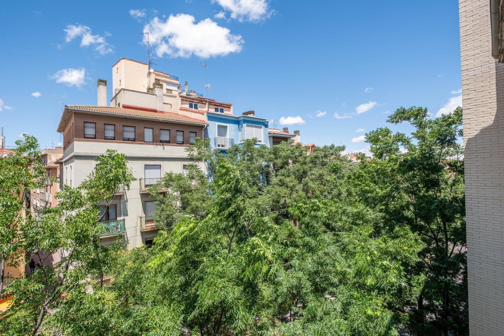 Apartamentos Coso Zaragoza Luaran gambar